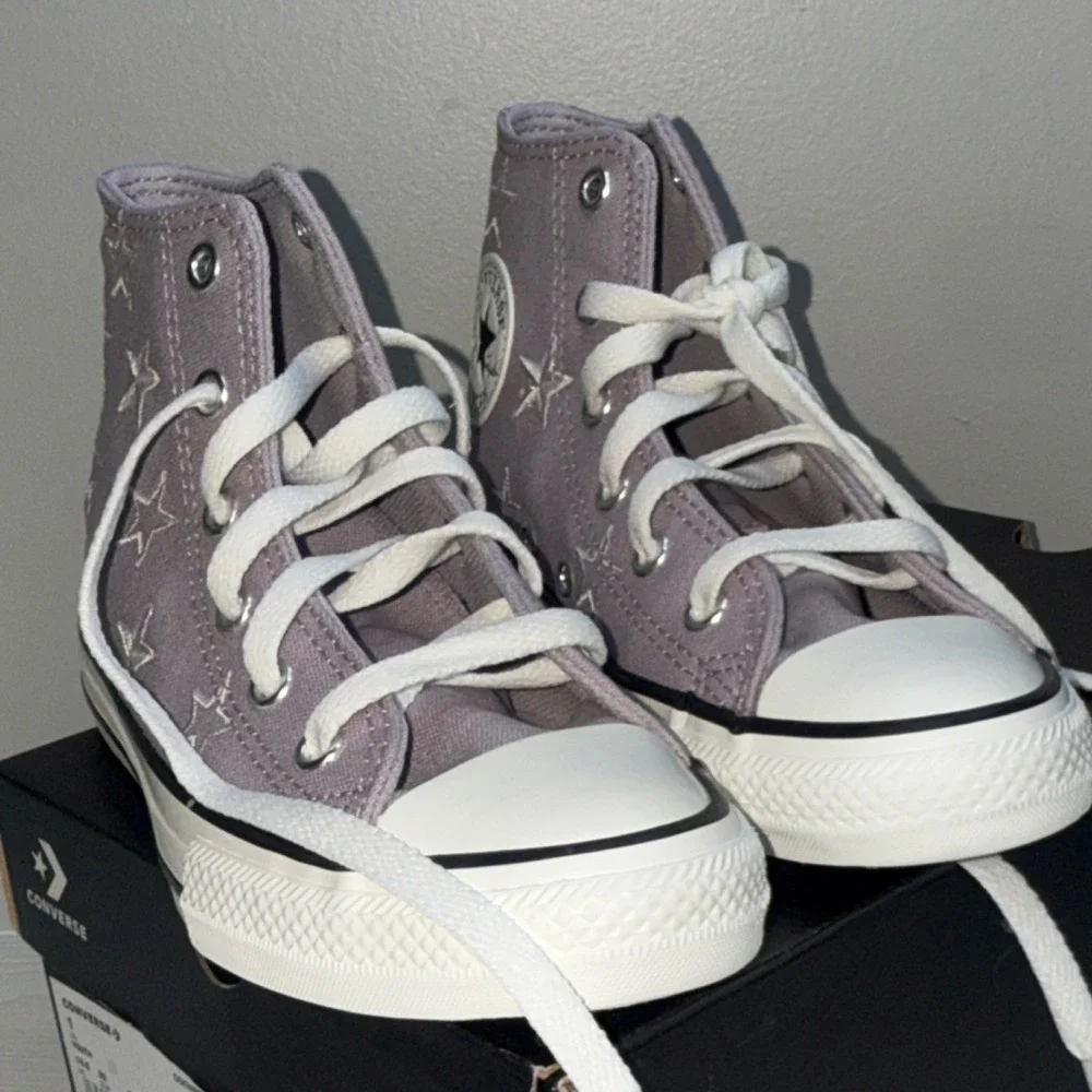Converse Chuck Taylor All Star Hi Purple Star Canvas High Top Sneaker Youth 1